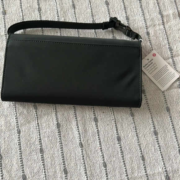 lululemon athletica Accessories Nwt Lululemon Wallet Clutch